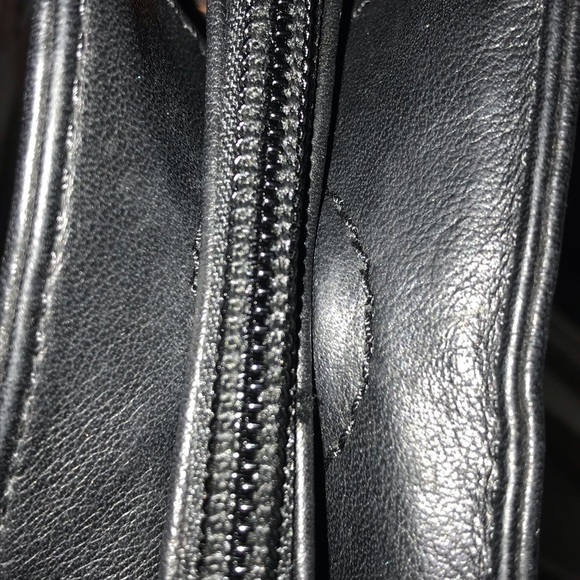 b.Makowsky Leather Purse with Gold Accents Large - Picture 5 of 11